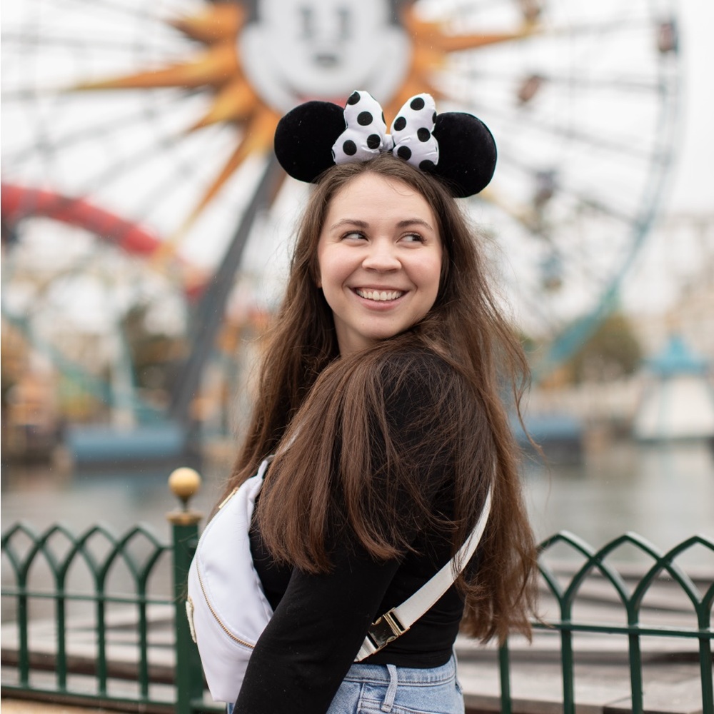 Meet your Posher, Mia